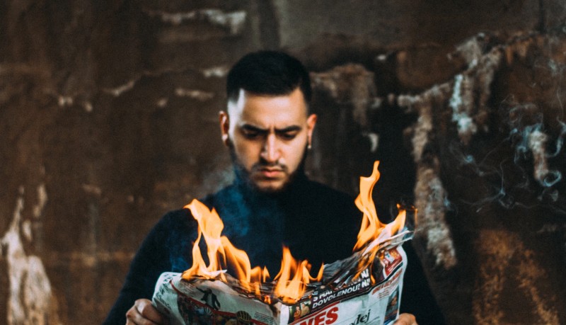 Come salvare il giornalismo da se stesso: lo slow journalism secondo Alberto Puliafito e Daniele Nalbone cover
