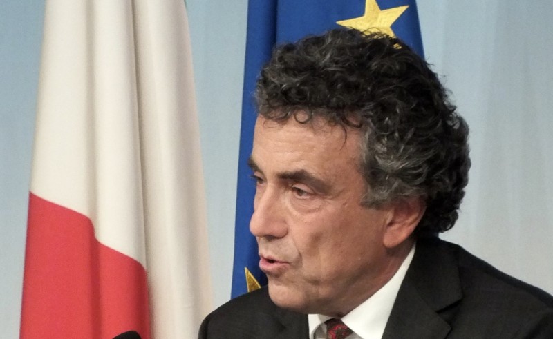 Fabrizio Barca: azioni per una svolta politica radicale cover