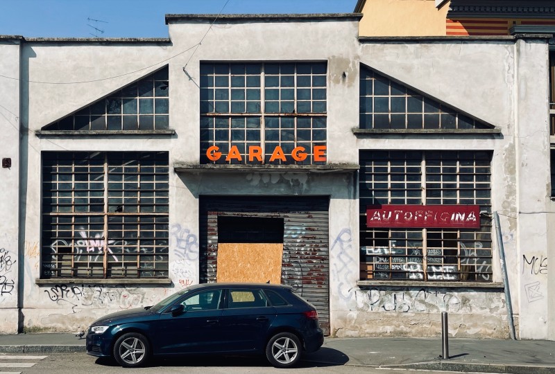 Il nuovo racconto delle vecchie periferie di Milano, tra Isola e NoLo cover