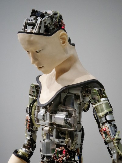 I robot stanno imparando a raccontare le storie, ora cosa succede? cover