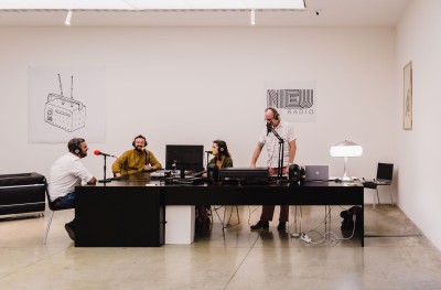 Una radio al Nuovo Forno del Pane di Bologna, la storia di Neu Radio cover