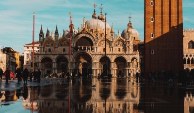 Venezia è in apnea, per ripensare il turismo serve una nuova residenzialità cover