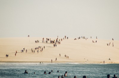 Tre pensieri e buone pratiche dall’estero contro l'overturism in Italia cover
