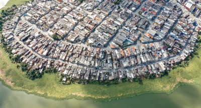 Quando i margini assediano le città: i nuovi centri culturali stanno cambiando la provincia profonda cover