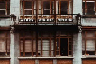 Spazi contesi e politiche urbane cover