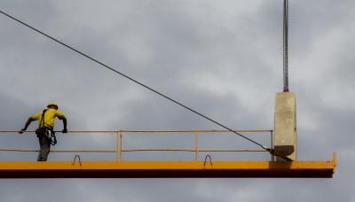 Il valore alla frontiera. Quando le migrazioni e il lavoro interinale si incontrano cover