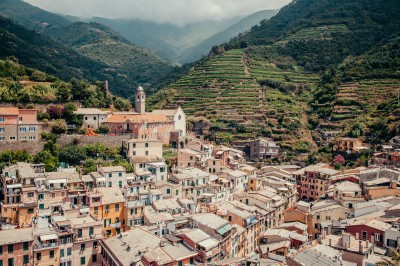 Chi salverà i paesi da chi vuole salvare i paesi? cover