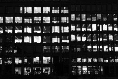 Stiamo cercando un/una tirocinante curriculare per la comunicazione cover