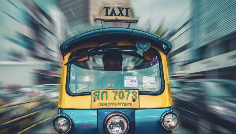 Uber, le app taxi e il nostro futuro incerto cover
