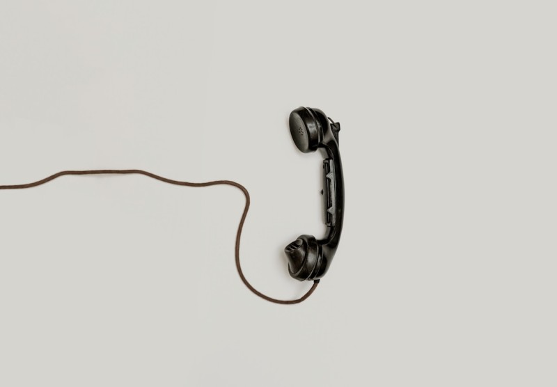 Dire tutto, ma senza senso. I social e il problema del significato cover